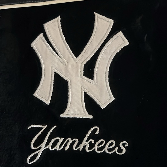 Vintage Rare New York Yankees Leather Jacket - Picture 9 of 10